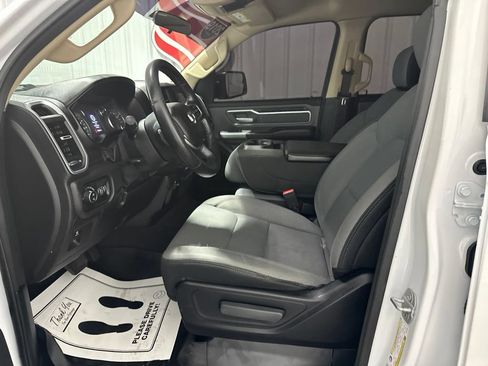 Used 2019 RAM 1500 Big Horn AWD/4WD image 12