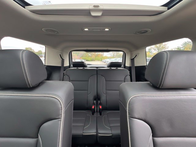 Used 2023 GMC Acadia Denali w/ Denali Ultimate Package AWD/4WD image 21