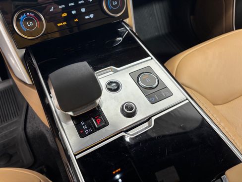 Used 2023 Land Rover Range Rover Long Wheelbase Autobiography AWD/4WD image 15