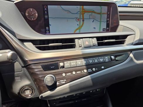 Used 2019 Lexus ES 350 w/ Premium Package FWD image 24