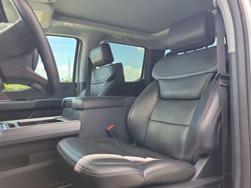 Used 2024 Ford F250 Lariat w/ Lariat Ultimate Package AWD/4WD image 17
