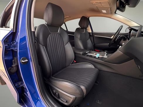 Used 2023 Genesis G70 3.3T image 26