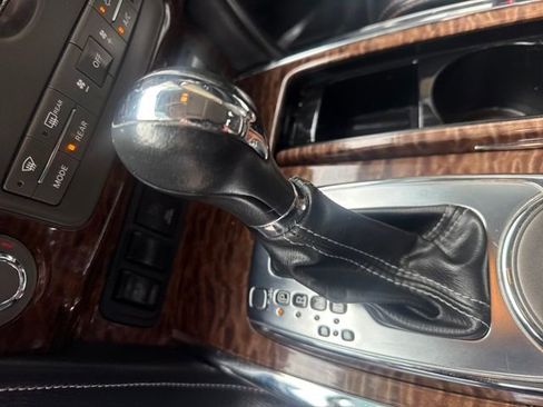 Used 2018 Nissan Armada SL w/ Premium Package image 19