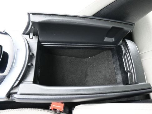 Used 2016 Mercedes-Benz C 300 4MATIC Sedan image 24