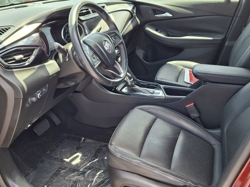 Used 2022 Buick Encore GX Essence w/ Sport Touring Package FWD image 9