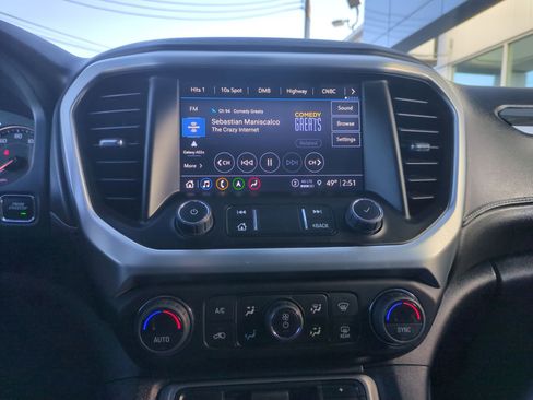 Used 2023 GMC Acadia SLT image 10