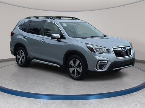 Used 2019 Subaru Forester Touring AWD/4WD image 3