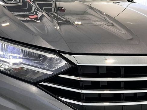 Used 2019 Volkswagen Jetta SE FWD image 36