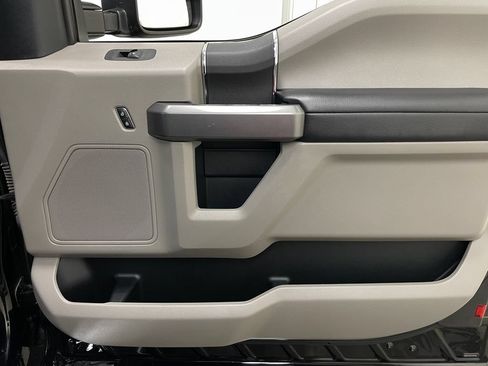 Used 2018 Ford F250 XLT w/ XLT Value Package AWD/4WD image 39