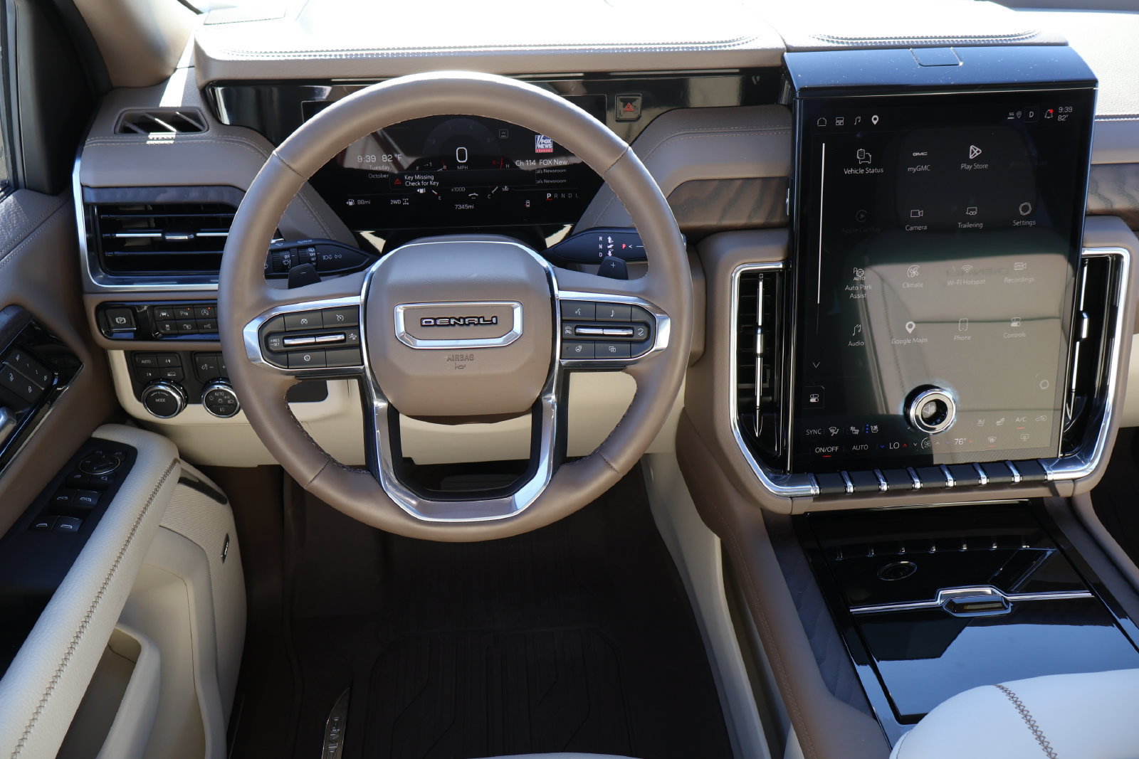 New 2026 GMC Yukon Denali w/ Sun & Power Step Package AWD/4WD image 23