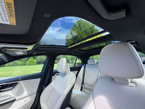 Used 2022 Mercedes-Benz C 300 4MATIC Sedan image 22