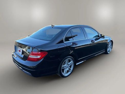 Used 2013 Mercedes-Benz C 250 Sedan w/ Multimedia Pkg image 4