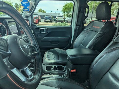 Used 2018 Jeep Wrangler Unlimited Rubicon image 15