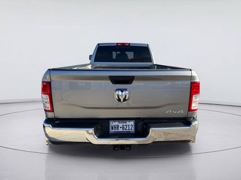 Used 2024 RAM 3500 Tradesman w/ Chrome Appearance Group AWD/4WD image 4