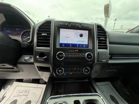 Certified 2021 Ford Expedition XLT image 18