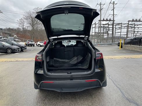 Used 2021 Tesla Model Y Long Range image 13