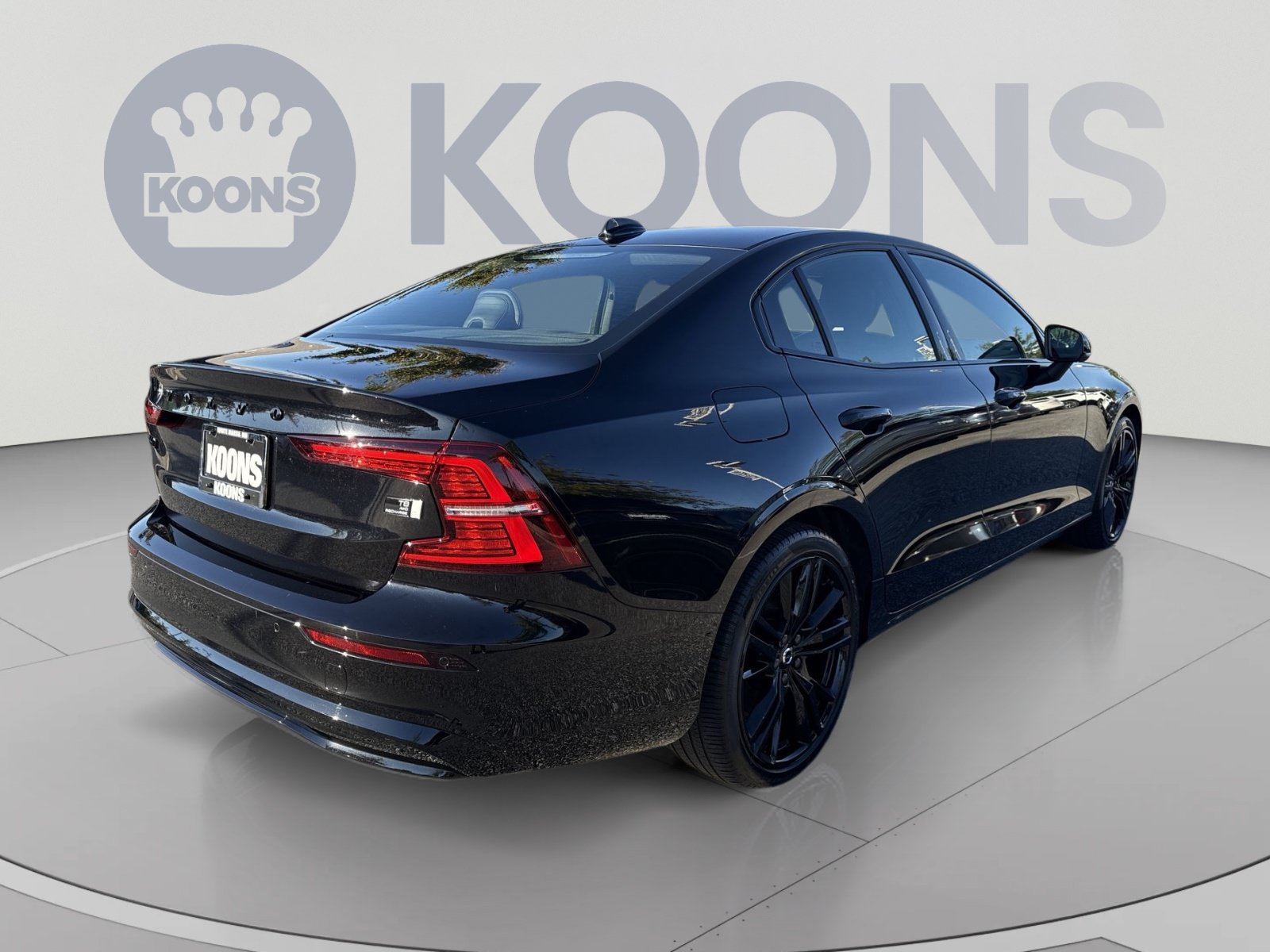 Used 2024 Volvo S60 T8 Plus AWD/4WD image 7