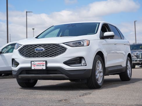 Used 2024 Ford Edge SEL w/ Convenience Package AWD/4WD image 8