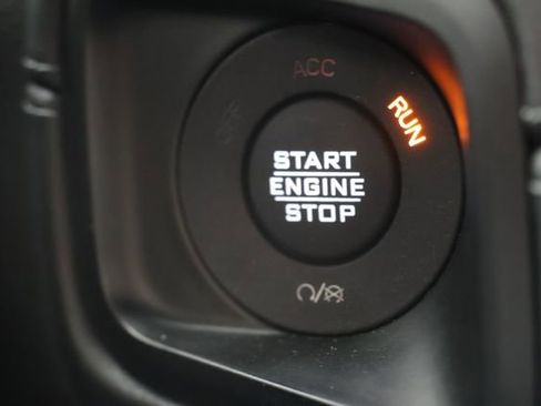 Used 2024 Jeep Wrangler Unlimited Rubicon AWD/4WD image 17