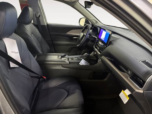 New 2026 Toyota Grand Highlander Limited FWD image 19