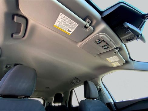 Used 2023 Ford Explorer XLT RWD image 13