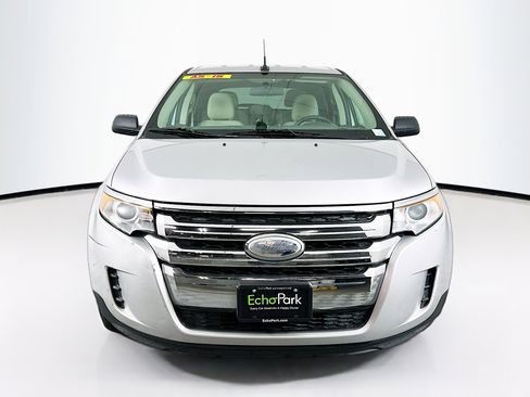 Used 2014 Ford Edge SE image 2