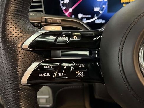 Certified 2025 Mercedes-Benz GLS 450 4MATIC image 22