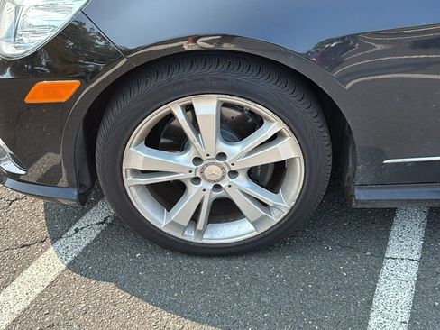 Used 2013 Mercedes-Benz E 350 4MATIC Sedan image 9