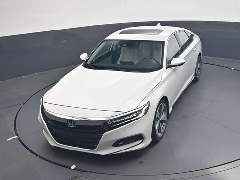 Used 2018 Honda Accord Touring image 22