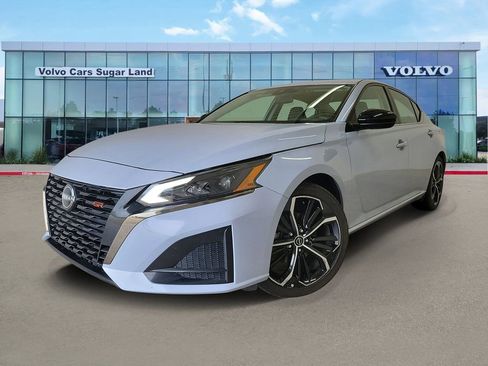 Used 2024 Nissan Altima 2.5 SR FWD image 1