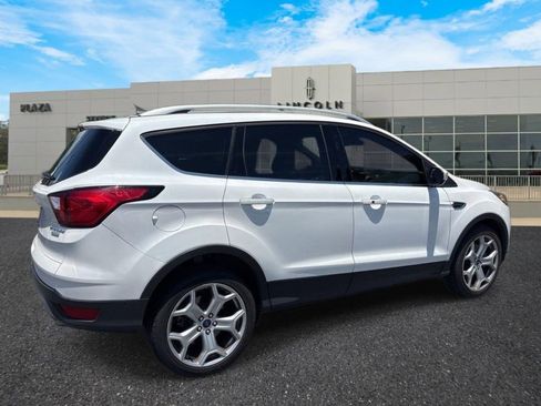 Used 2019 Ford Escape Titanium FWD image 3