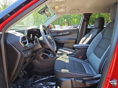 Used 2026 Chevrolet TrailBlazer LT w/ Driver Confidence Package AWD/4WD image 13