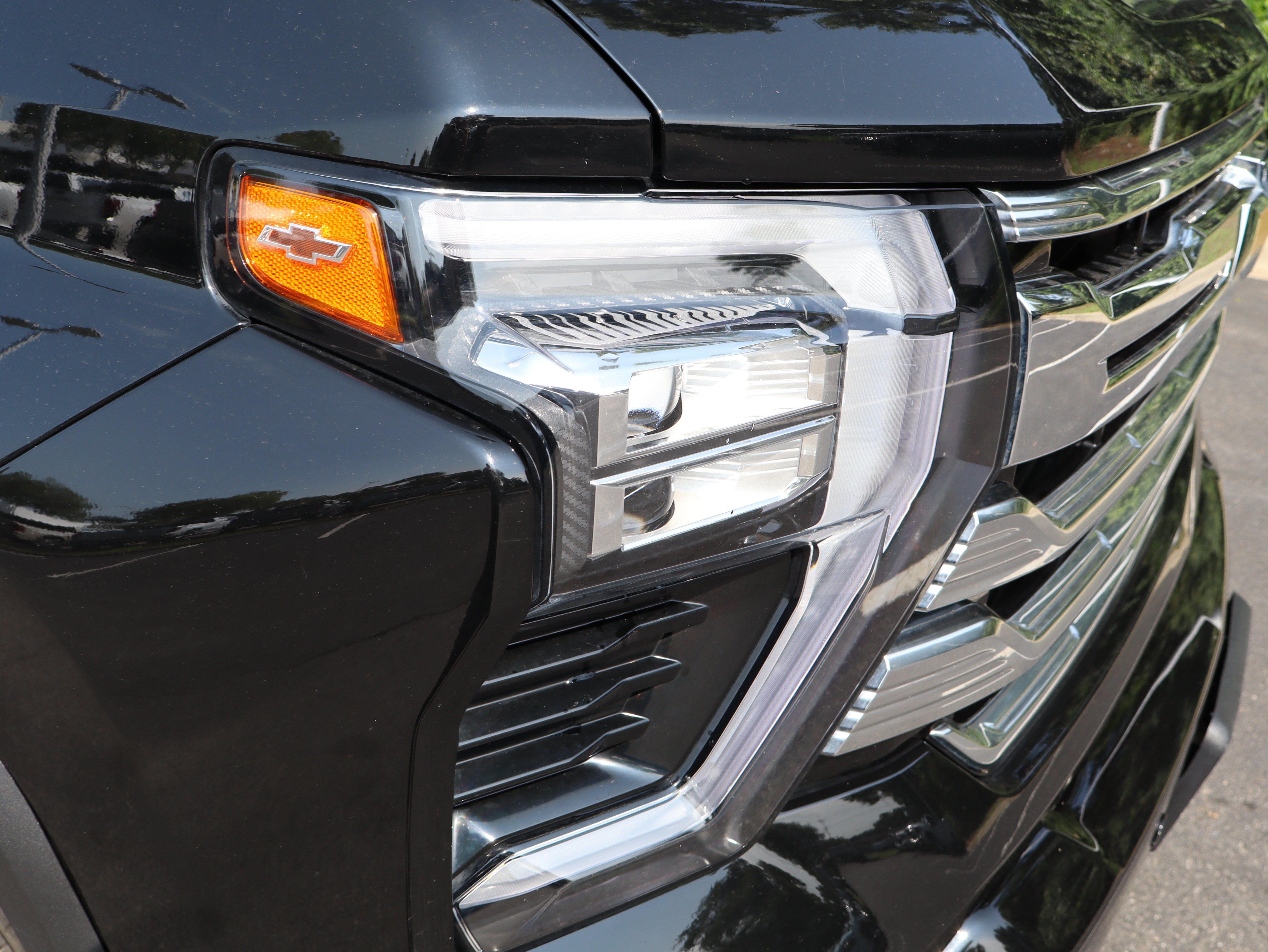 Used 2024 Chevrolet Silverado 3500 High Country w/ Technology Package AWD/4WD image 11