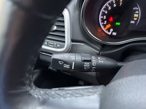 Used 2018 Jeep Grand Cherokee Limited image 13