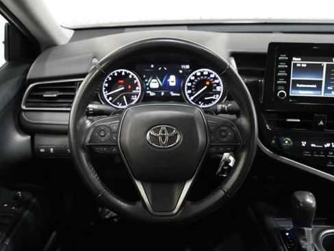 Used 2023 Toyota Camry SE image 12
