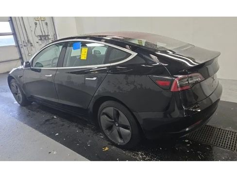 Used 2018 Tesla Model 3 Long Range image 4