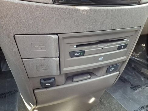 Used 2015 Honda Odyssey Touring Elite image 8