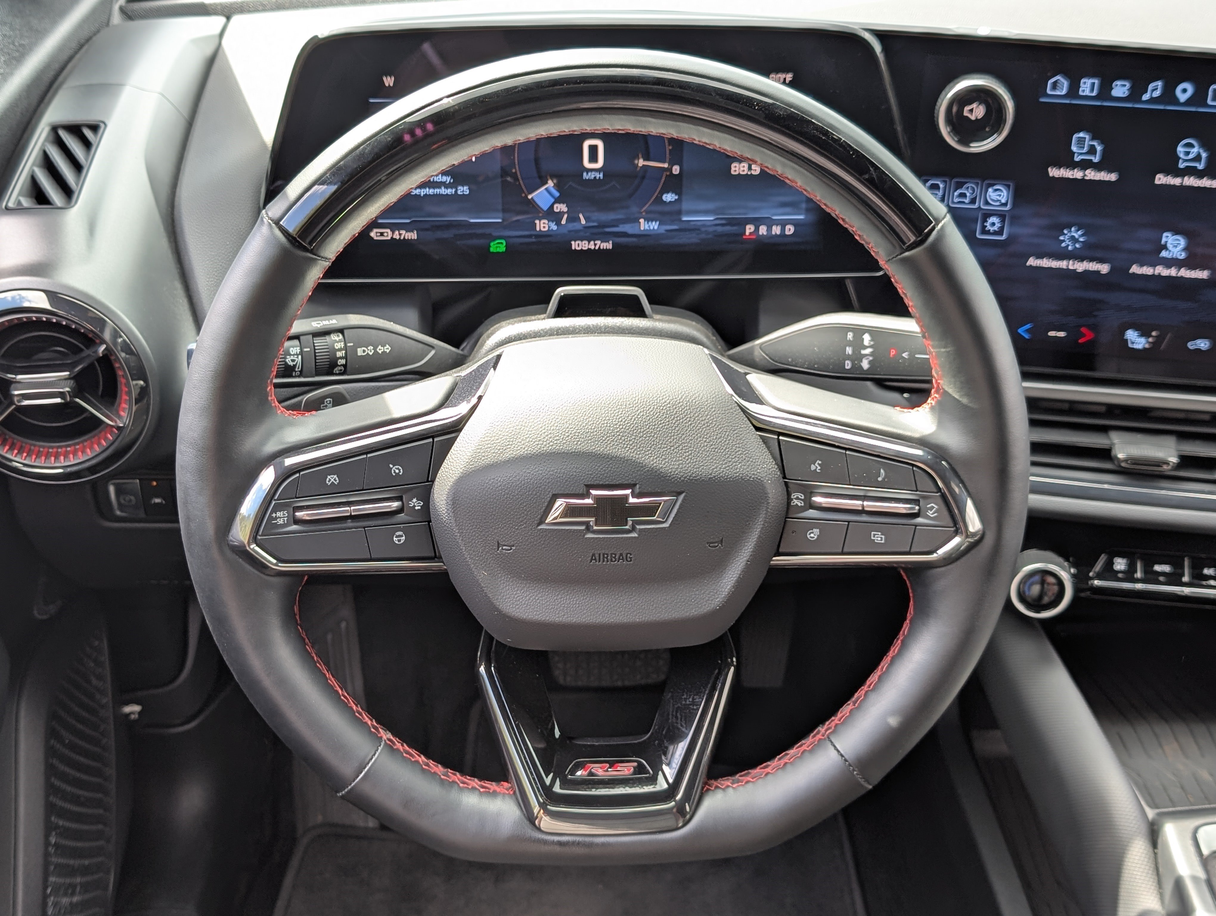 Used 2024 Chevrolet Equinox EV RS FWD image 23