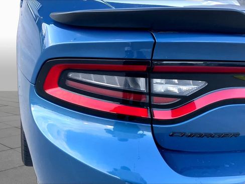 Used 2020 Dodge Charger SXT w/ Blacktop Package RWD image 25
