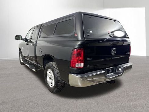 Used 2017 RAM 1500 Classic SLT AWD/4WD image 30
