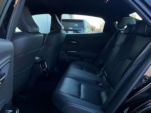 Used 2025 Toyota Crown XLE image 12