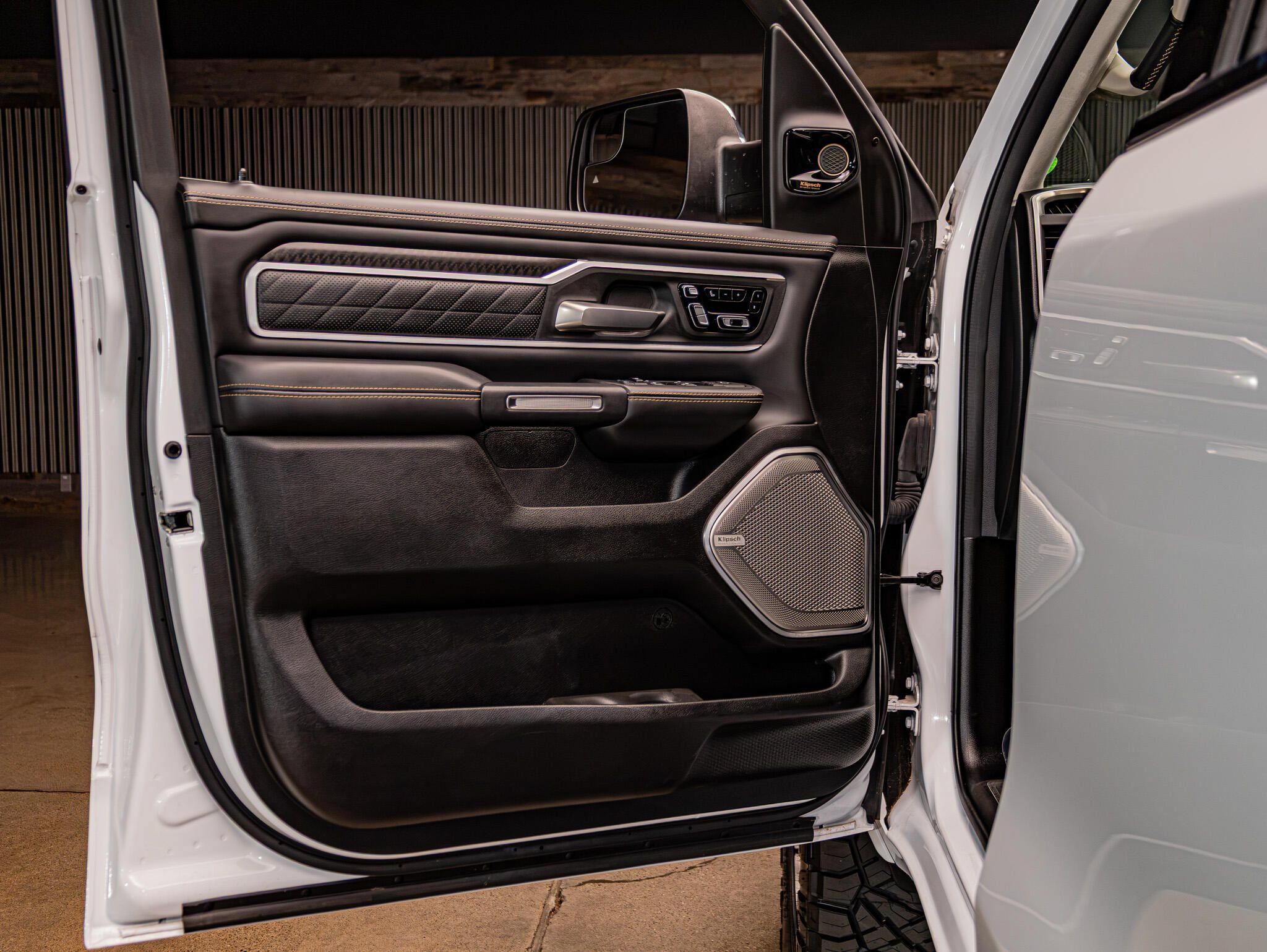 Used 2026 RAM 1500 Tungsten AWD/4WD image 31