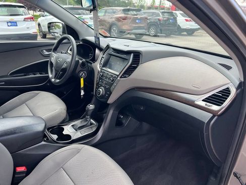 Used 2017 Hyundai Santa Fe Sport FWD image 25