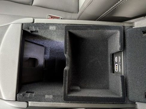 New 2025 Cadillac XT6 Premium Luxury image 25