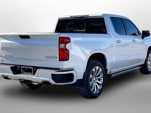 Used 2020 Chevrolet Silverado 1500 High Country w/ Technology Package AWD/4WD image 13