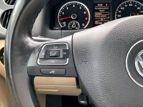 Used 2012 Volkswagen Tiguan SEL FWD image 23