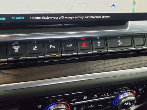 New 2026 GMC Sierra 2500 SLT w/ SLT Premium Package image 24