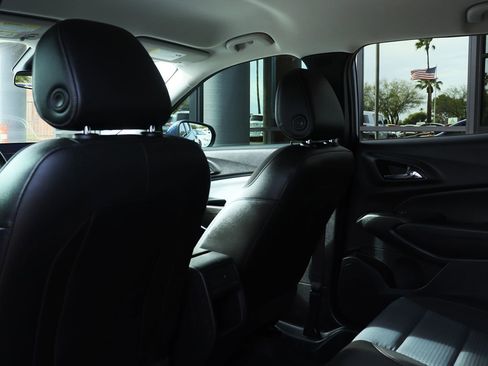 Used 2024 Chevrolet Trax LT w/ Driver Confidence Package image 31