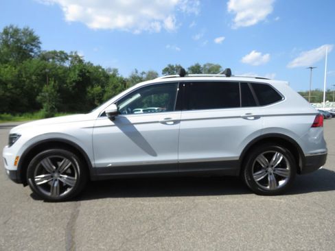 Used 2018 Volkswagen Tiguan SEL Premium AWD/4WD image 8