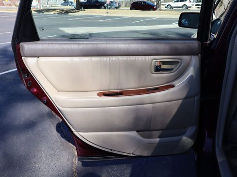 Used 2003 Toyota Avalon XL image 23